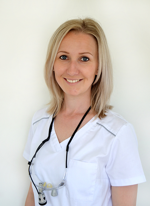 Dr. Alina Titulaer